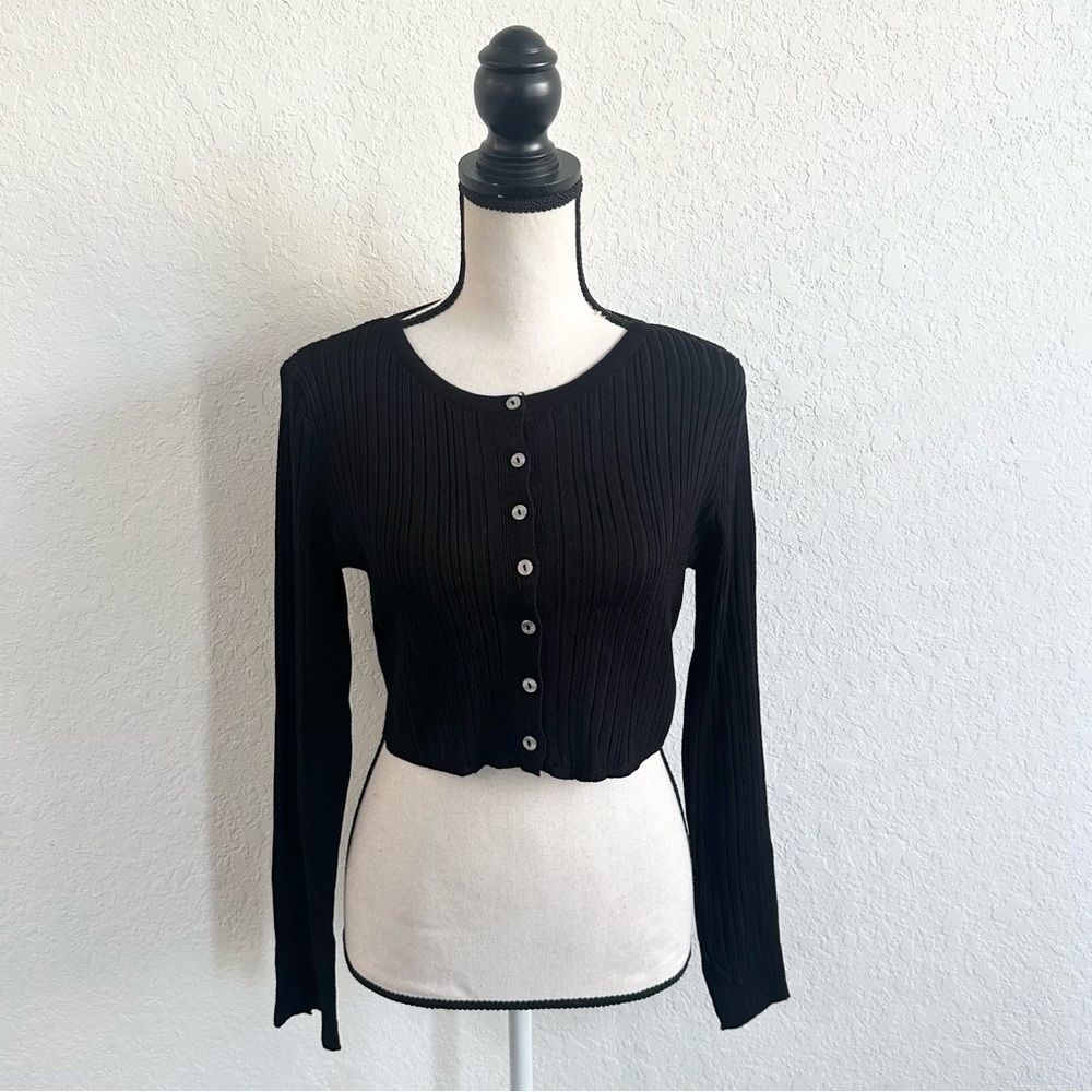 FOREVER 21 Black Long Sleeve Ribbed Knit Crop Shirt Size large NWT Casual